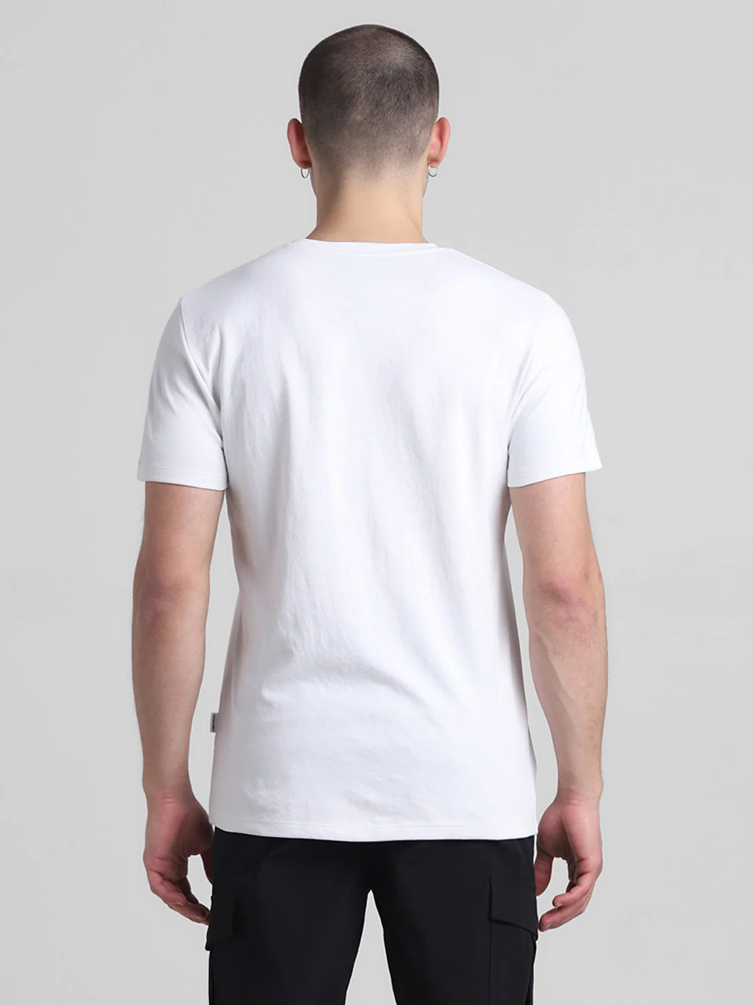 White Patch Pocket T-shirt - Image 9