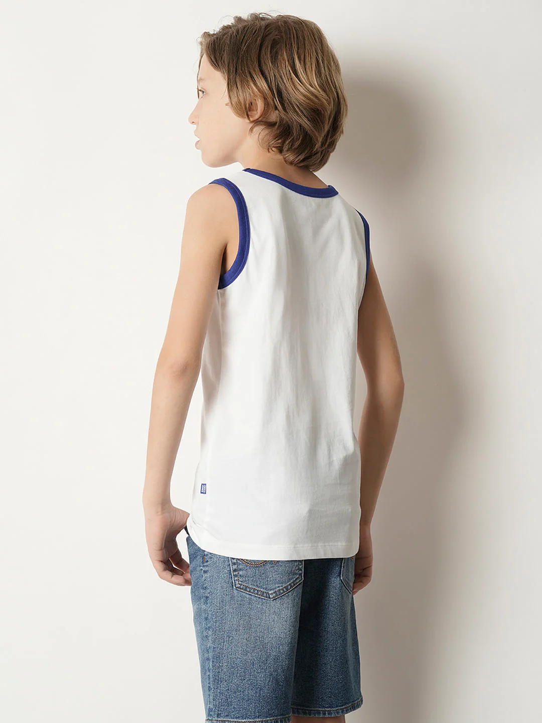 Boys White Printed Sleeveless T-shirt - Image 4