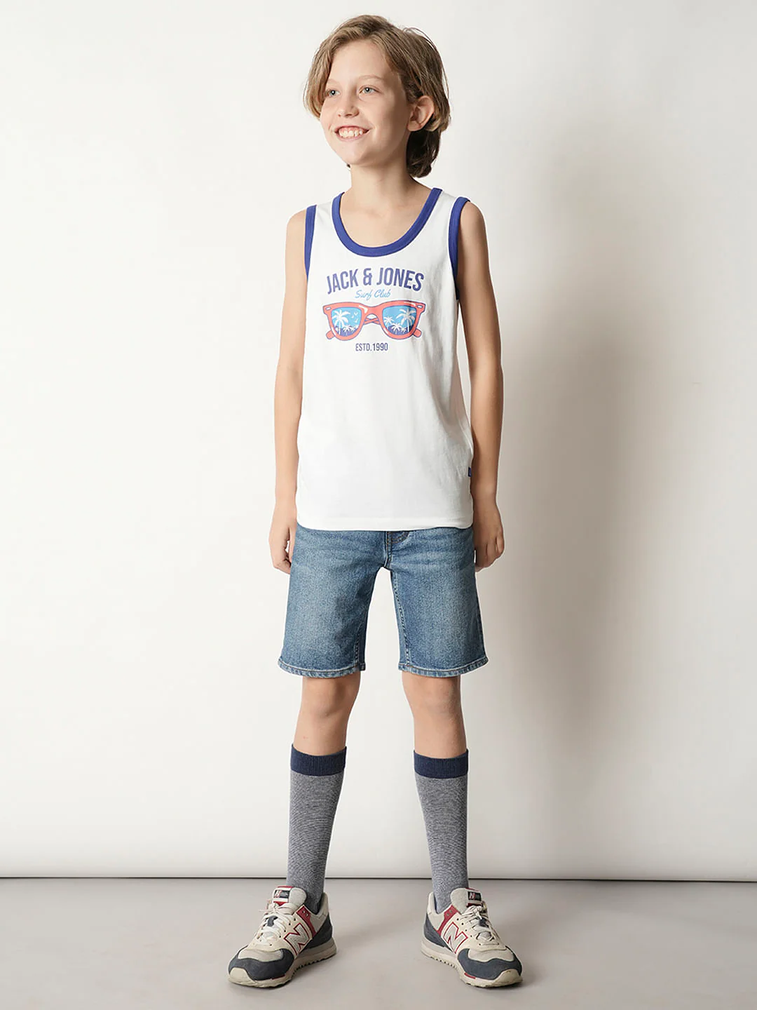 Boys White Printed Sleeveless T-shirt - Image 5
