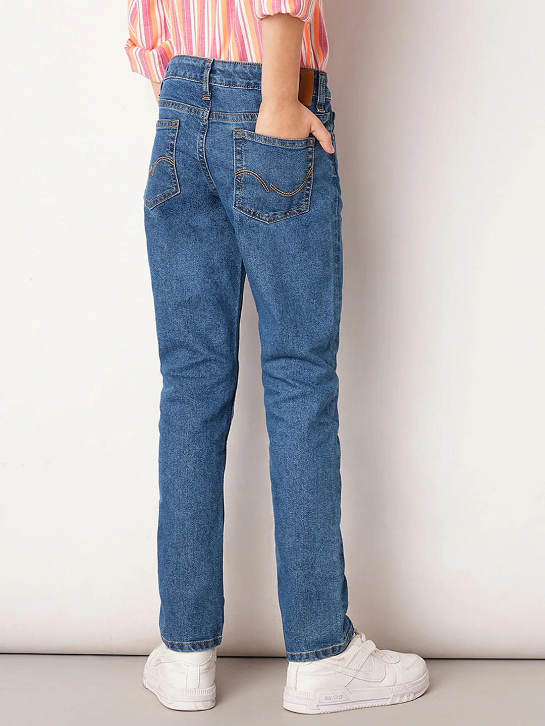 Blue Washed Regular Fit Jeans - Image 4