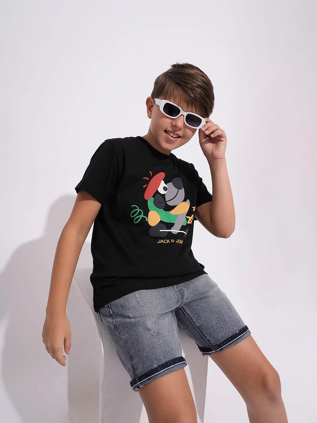 Boys Black Graphic Print T-shirt