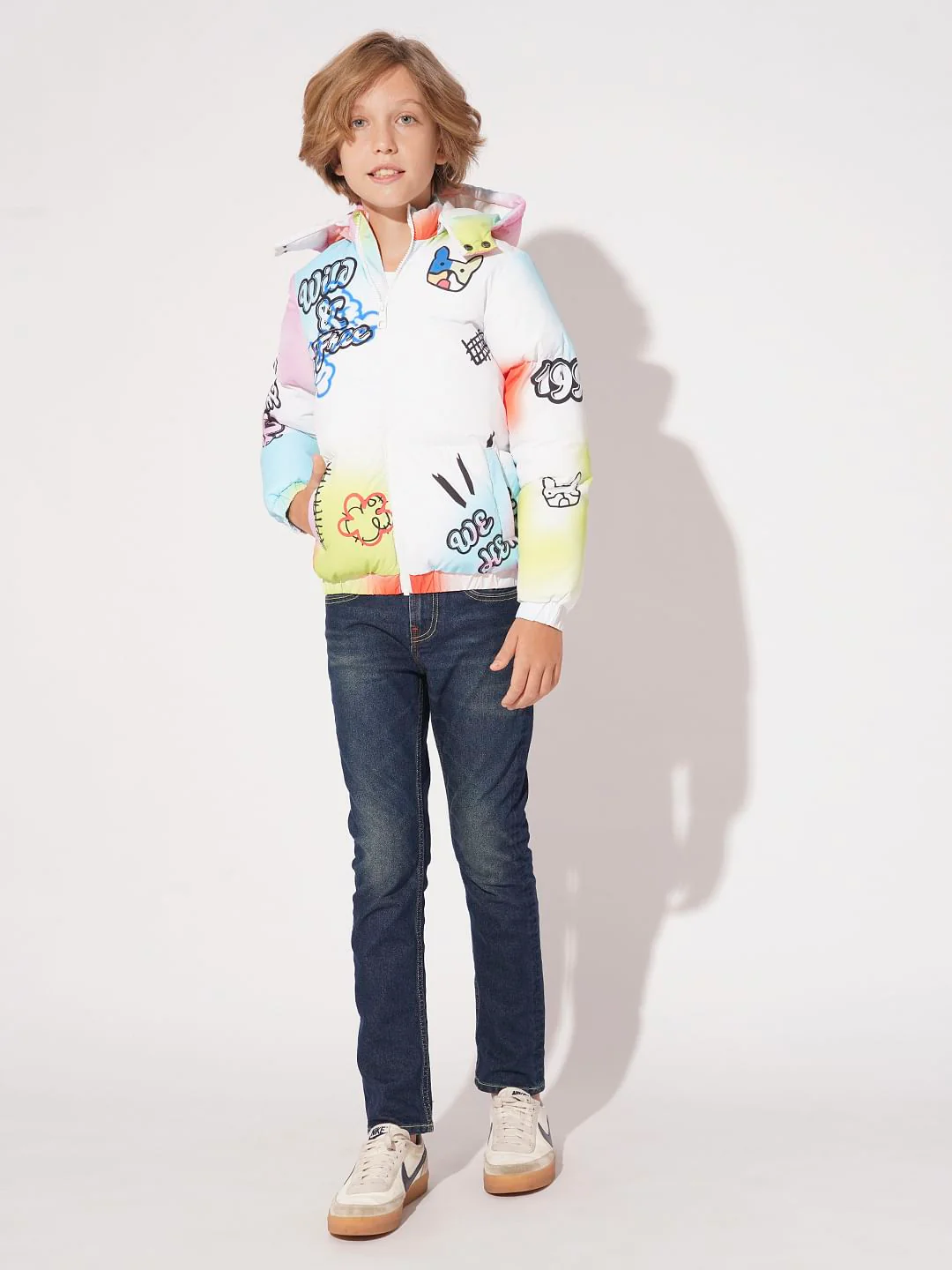 Boys White Printed Hooded Puffer Jacket - Image 5