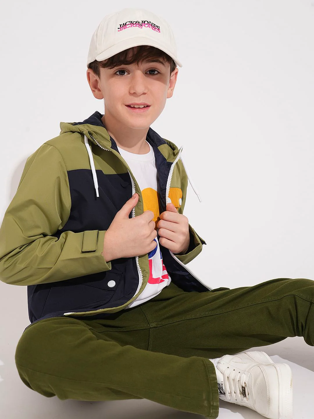 Boys Green Colourblocked Hooded Windcheater