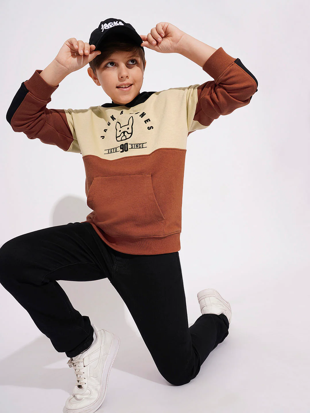 Boys Brown Colourblocked Sweatshirt