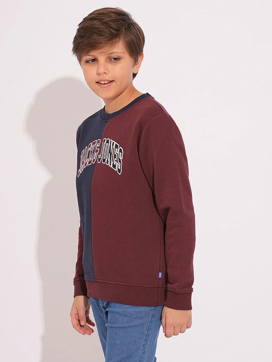 Boys Maroon Colourblocked Sweatshirt - Image 3
