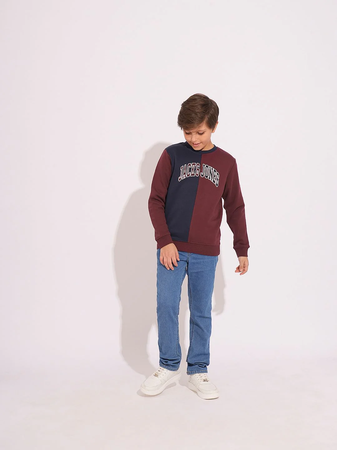 Boys Maroon Colourblocked Sweatshirt - Image 5