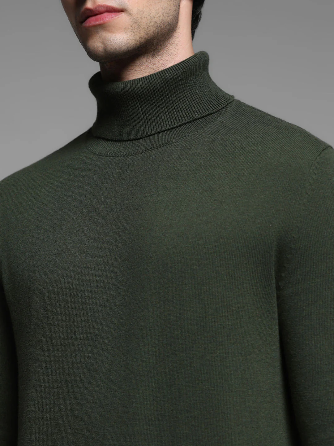 Green Turtle Neck Flat Knit Pullover - Image 5