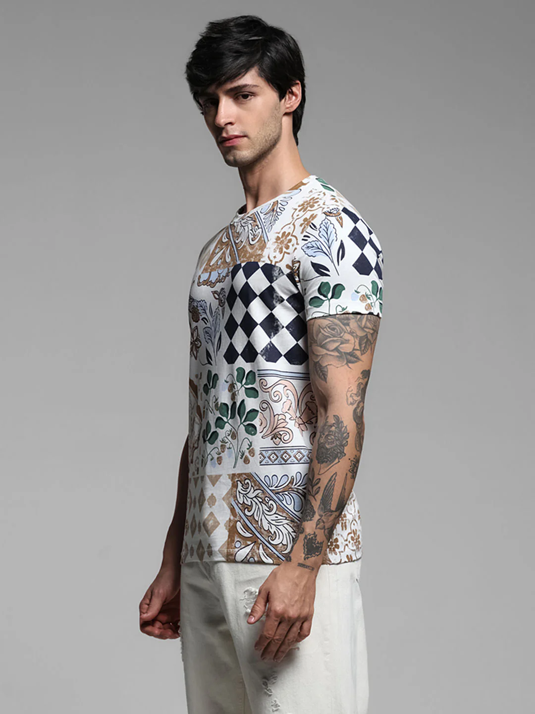 White Printed Crew Neck T-shirt - Image 3