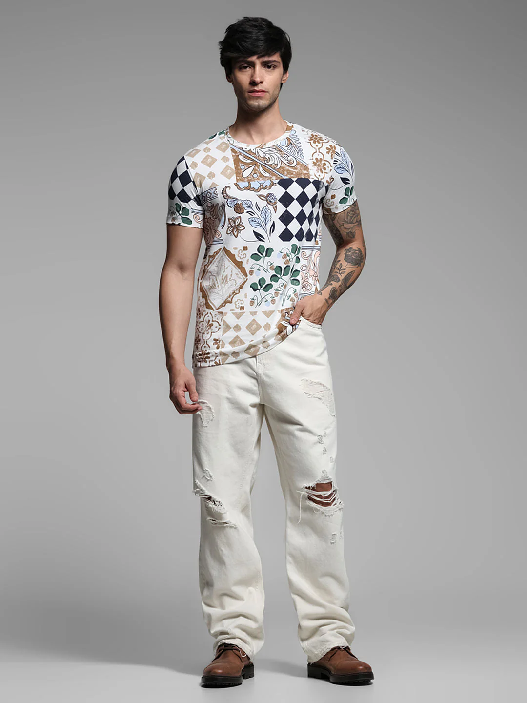 White Printed Crew Neck T-shirt - Image 6