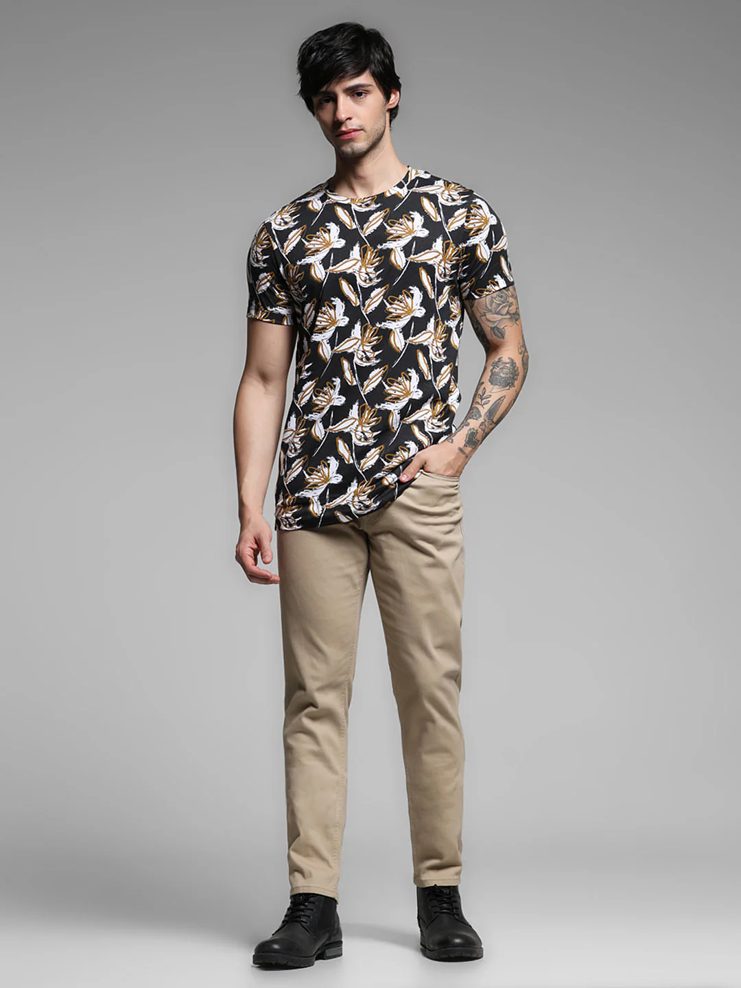 Black Abstract Print Crew Neck T-shirt - Image 6