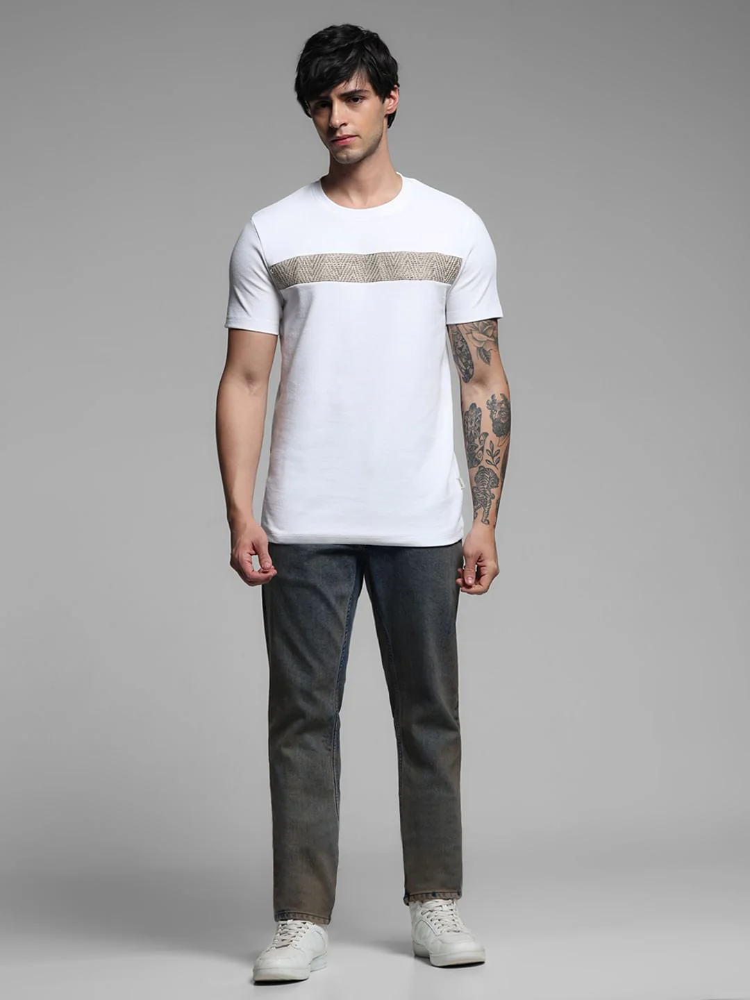 White Crochet Patch Detail T-shirt - Image 6
