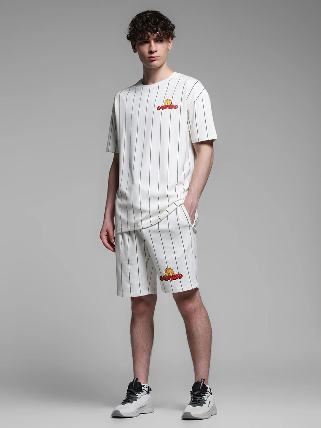JACK&JONES X GARFIELD White Striped Co-ord Set Shorts - Image 5