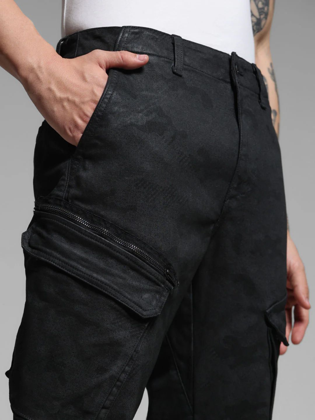 Black Low Rise Paul Anti Fit Jeans - Image 4