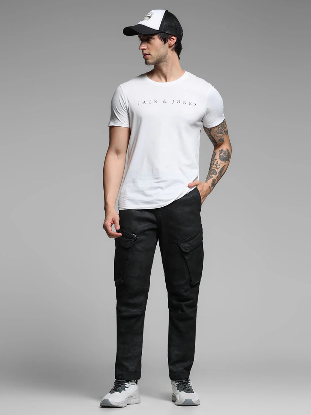 Black Low Rise Paul Anti Fit Jeans - Image 6