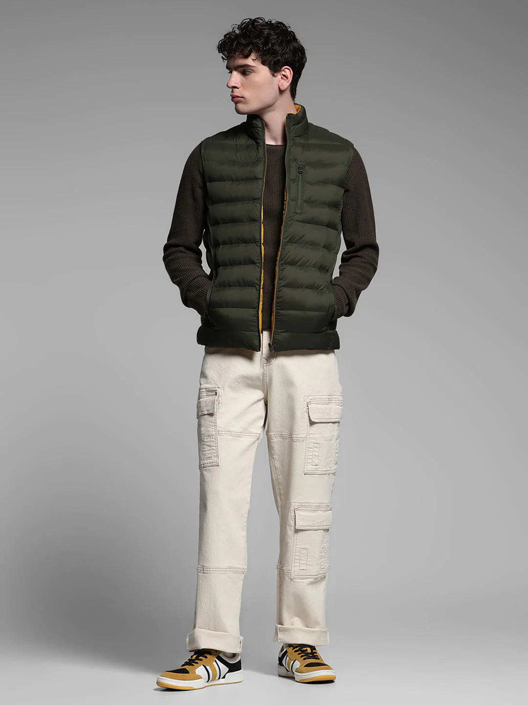 GREEN SLEEVELESS PUFFER JACKET - Image 8