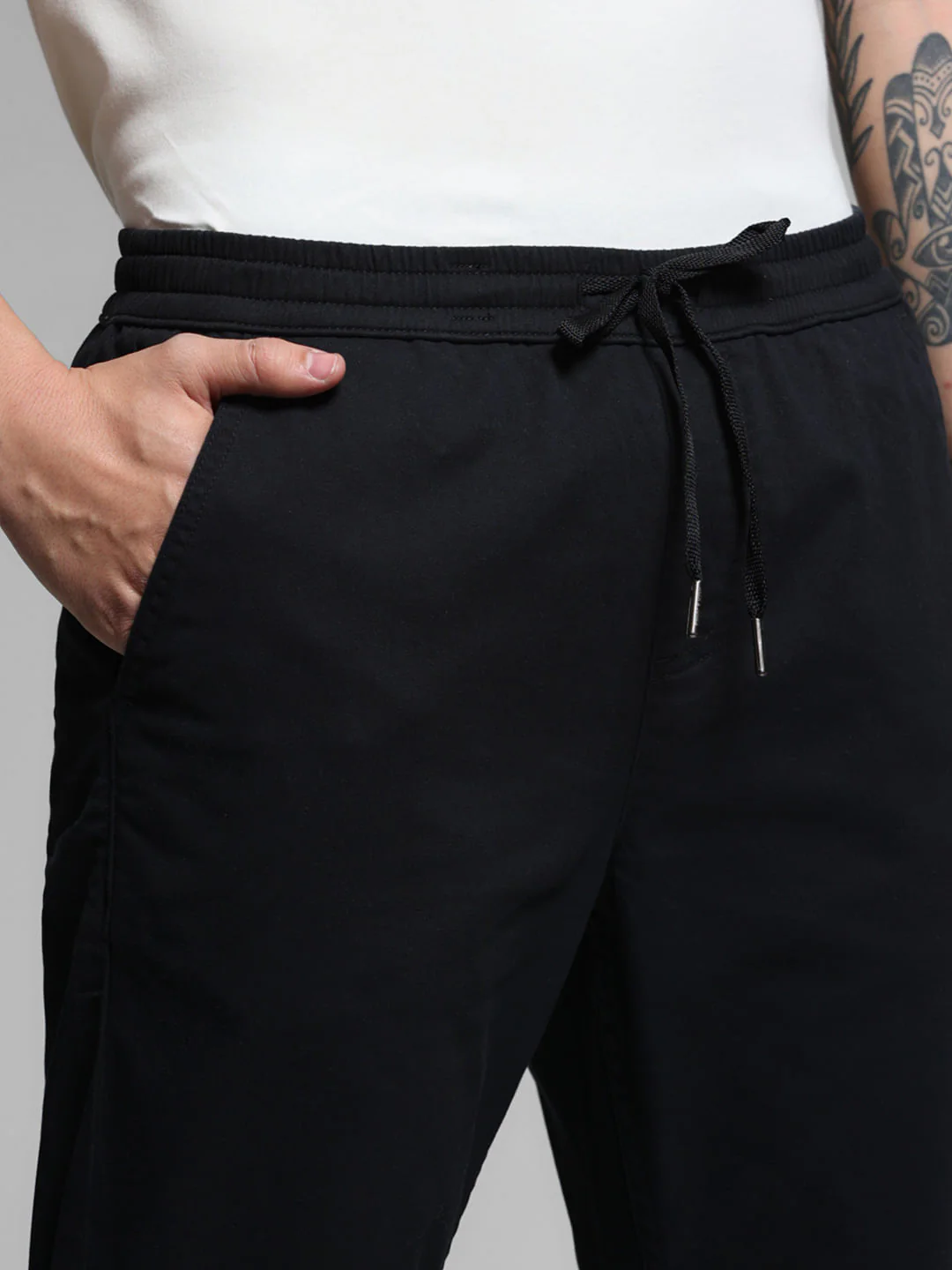 Black Mid Rise Cotton Pants - Image 4