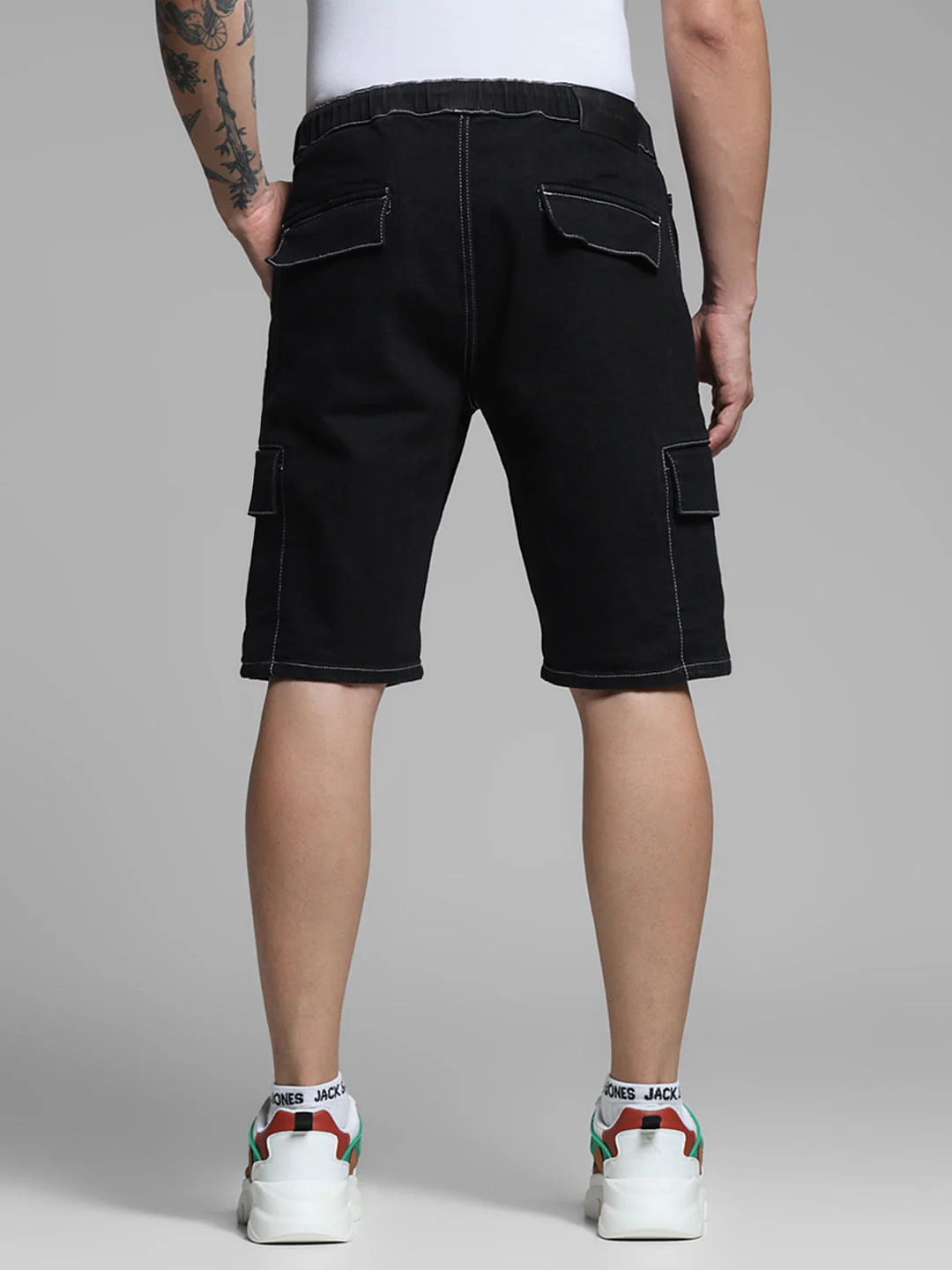 Black Contrast Stitch Cargo Shorts - Image 3