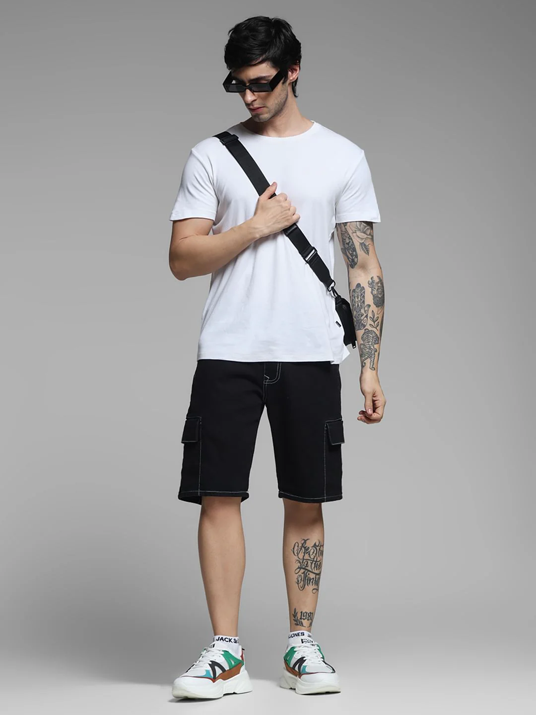 Black Contrast Stitch Cargo Shorts - Image 6