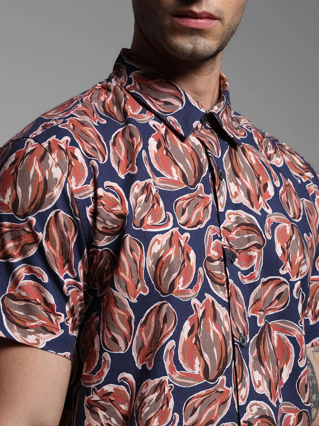 Blue Printed Short Sleeves Shirt - Image 5