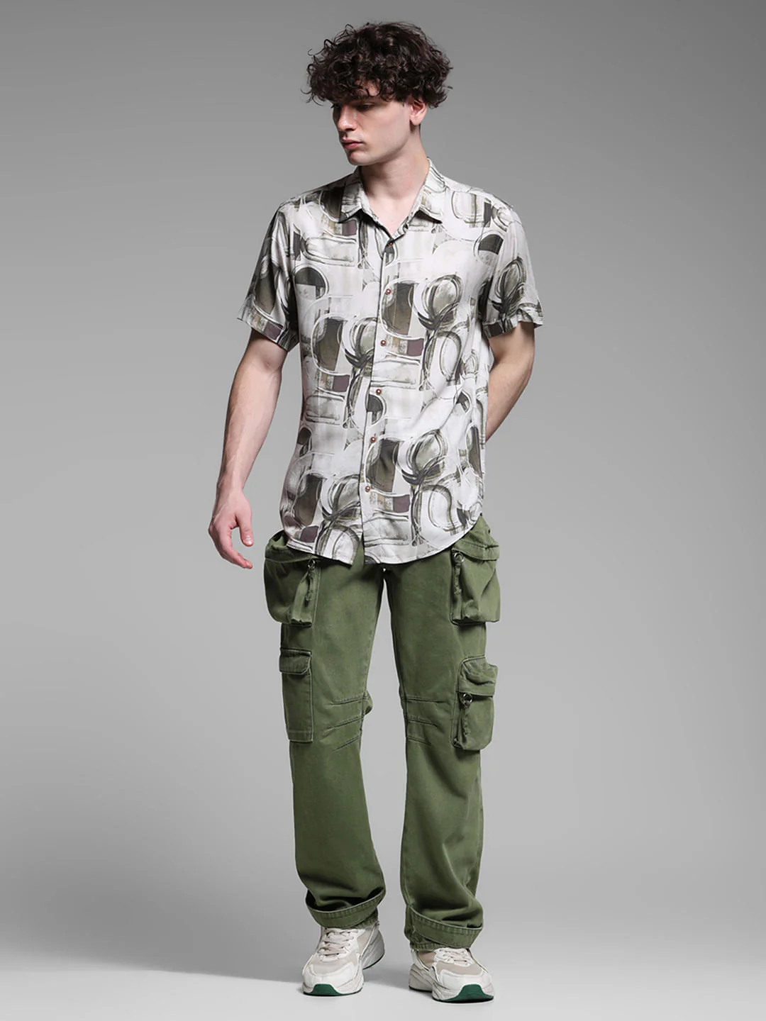 Green Abstract Print Short Sleeves Shirt - Image 6