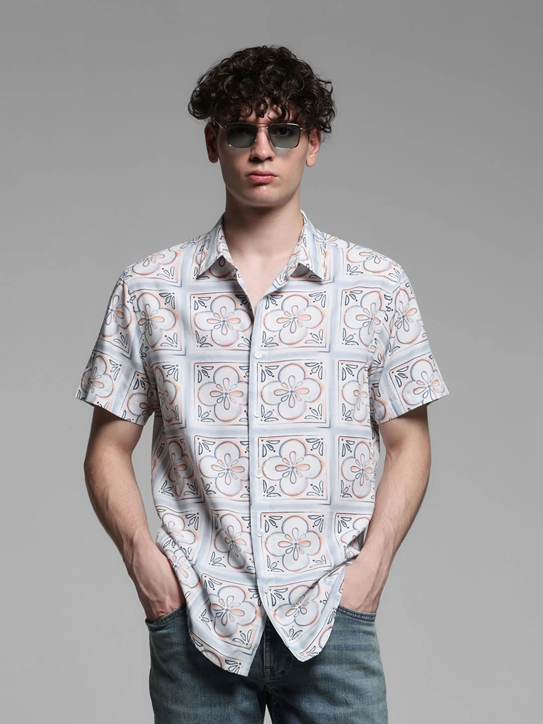 White Abstract Print Short Sleeves Shirt