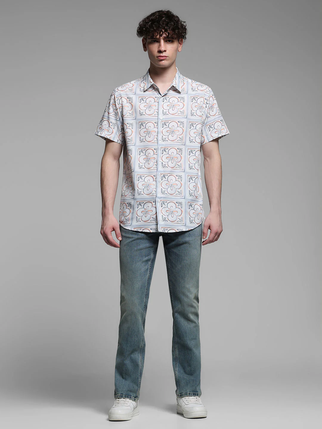 White Abstract Print Short Sleeves Shirt - Image 6