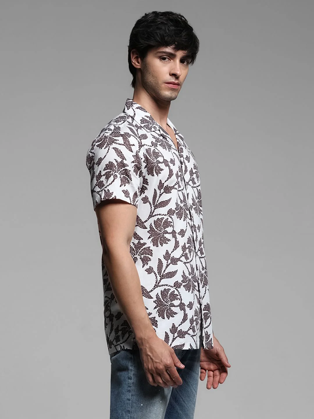 White Printed Short Sleeves Shirt - Image 3