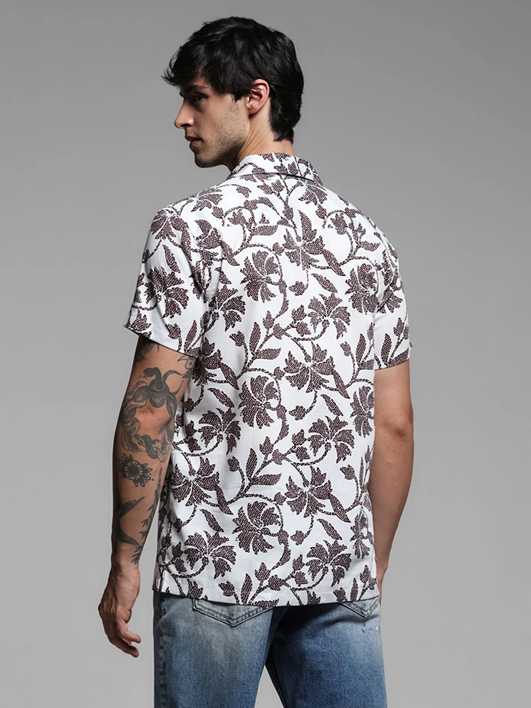 White Printed Short Sleeves Shirt - Image 4