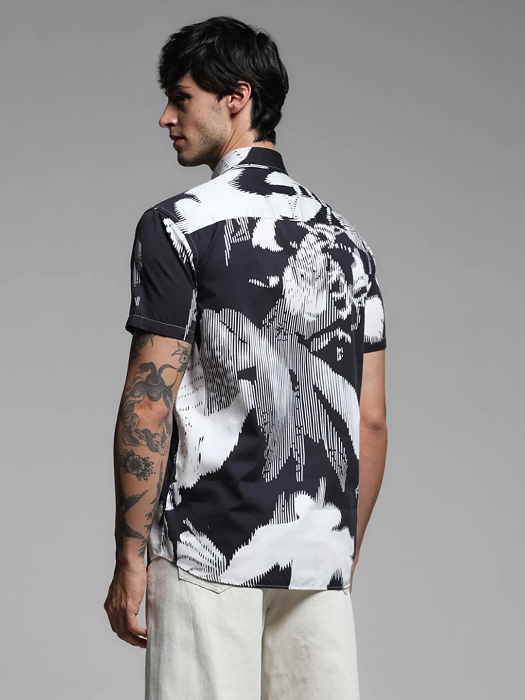 Black Printed Short Sleeves Shirt - Image 4
