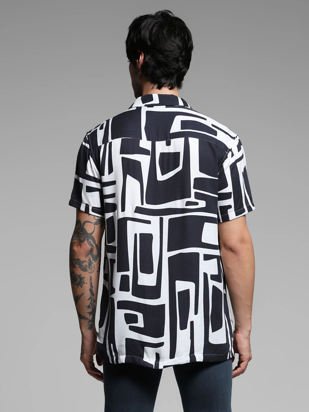 Blue Abstract Print Short Sleeves Shirt - Image 4