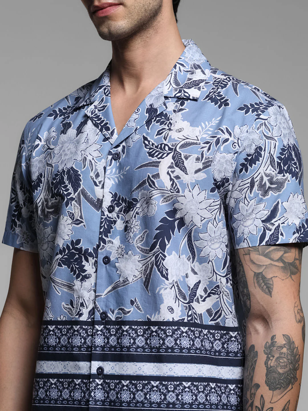 Blue Floral Short Sleeves Shirt - Image 5