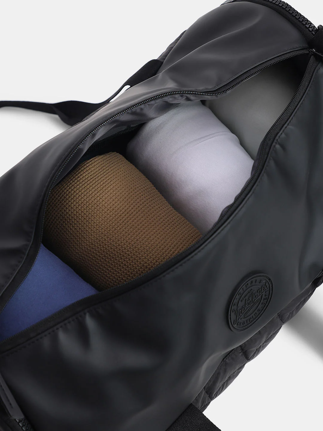 Black Quilted Duffle Bag - Image 7