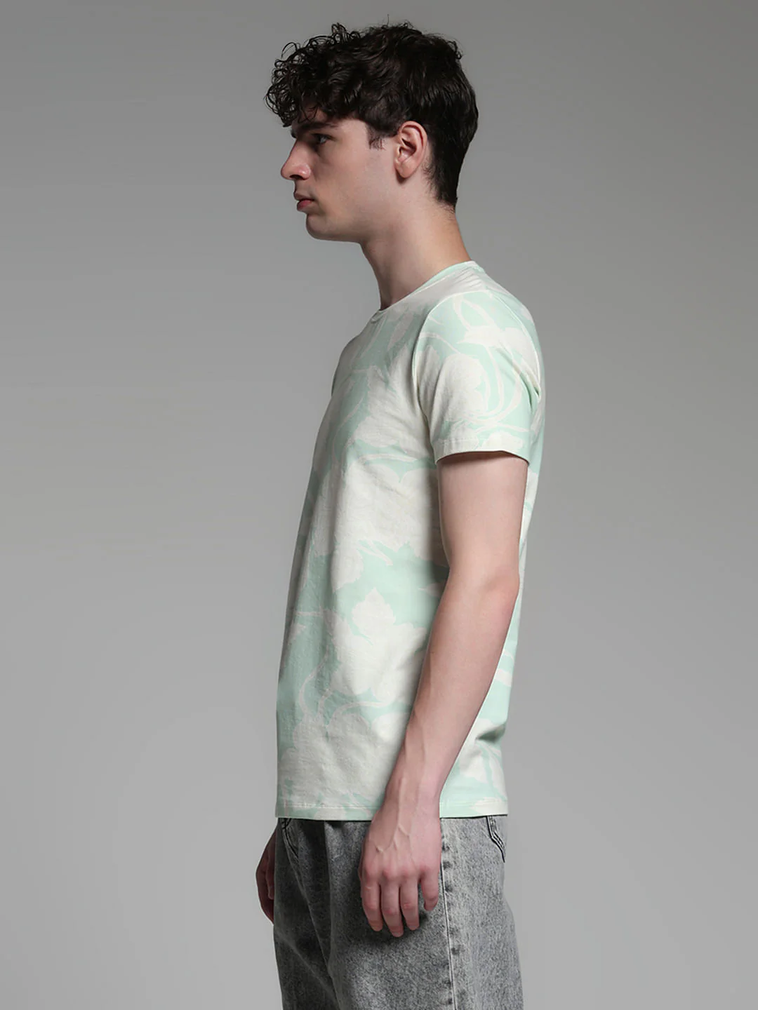 Light Green Printed Crew Neck T-shirt - Image 3