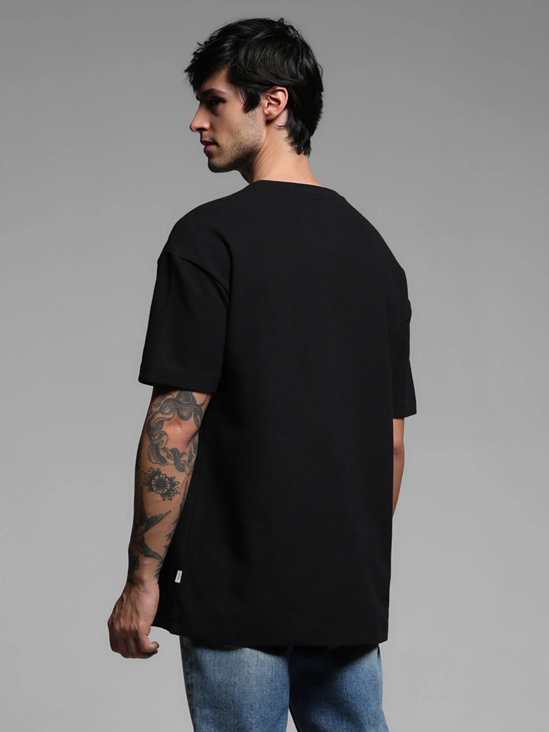 BLACK OVERSIZED COTTON T-SHIRT - Image 4