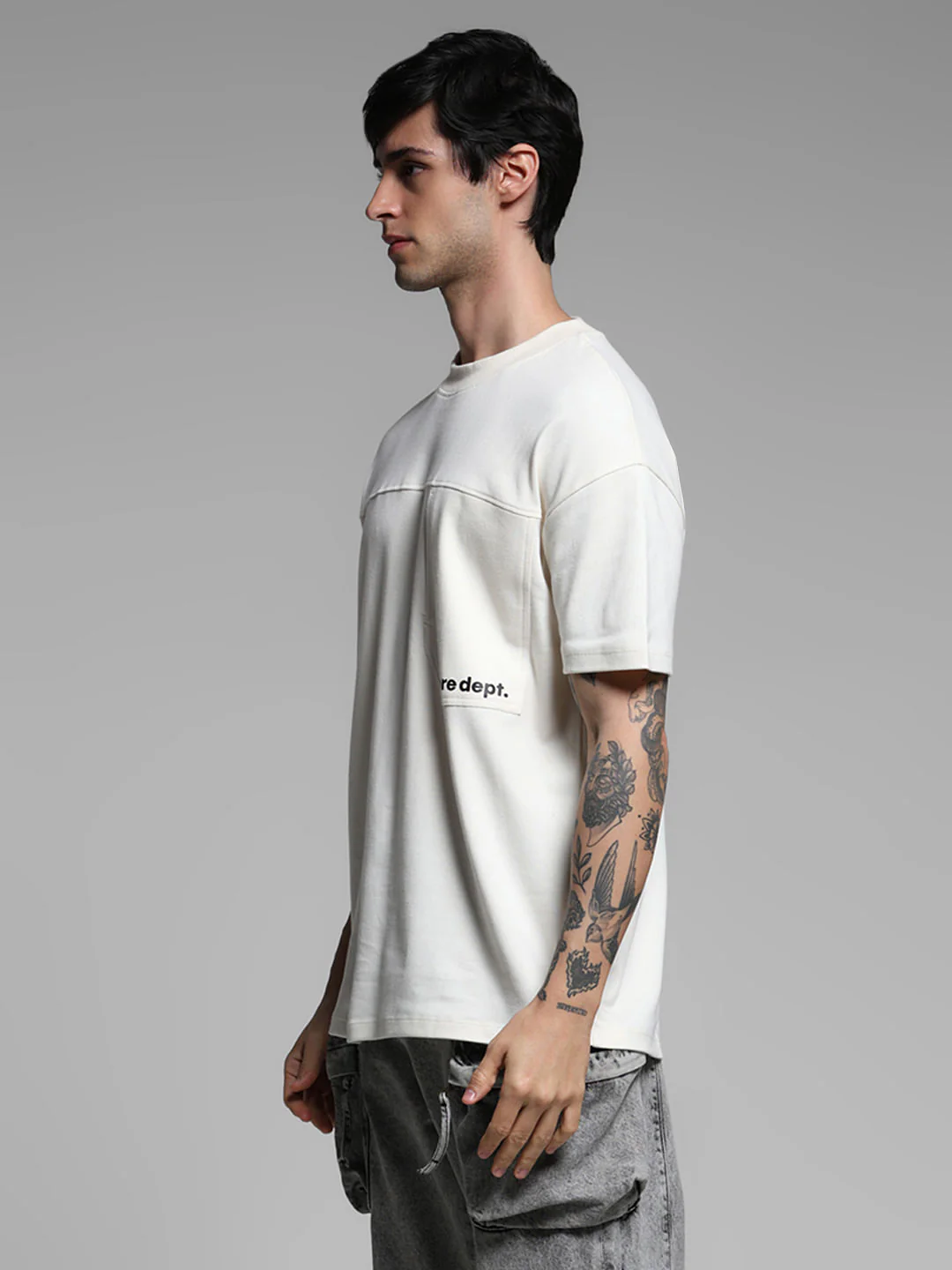 Off-White Oversized T-shirt - Image 3