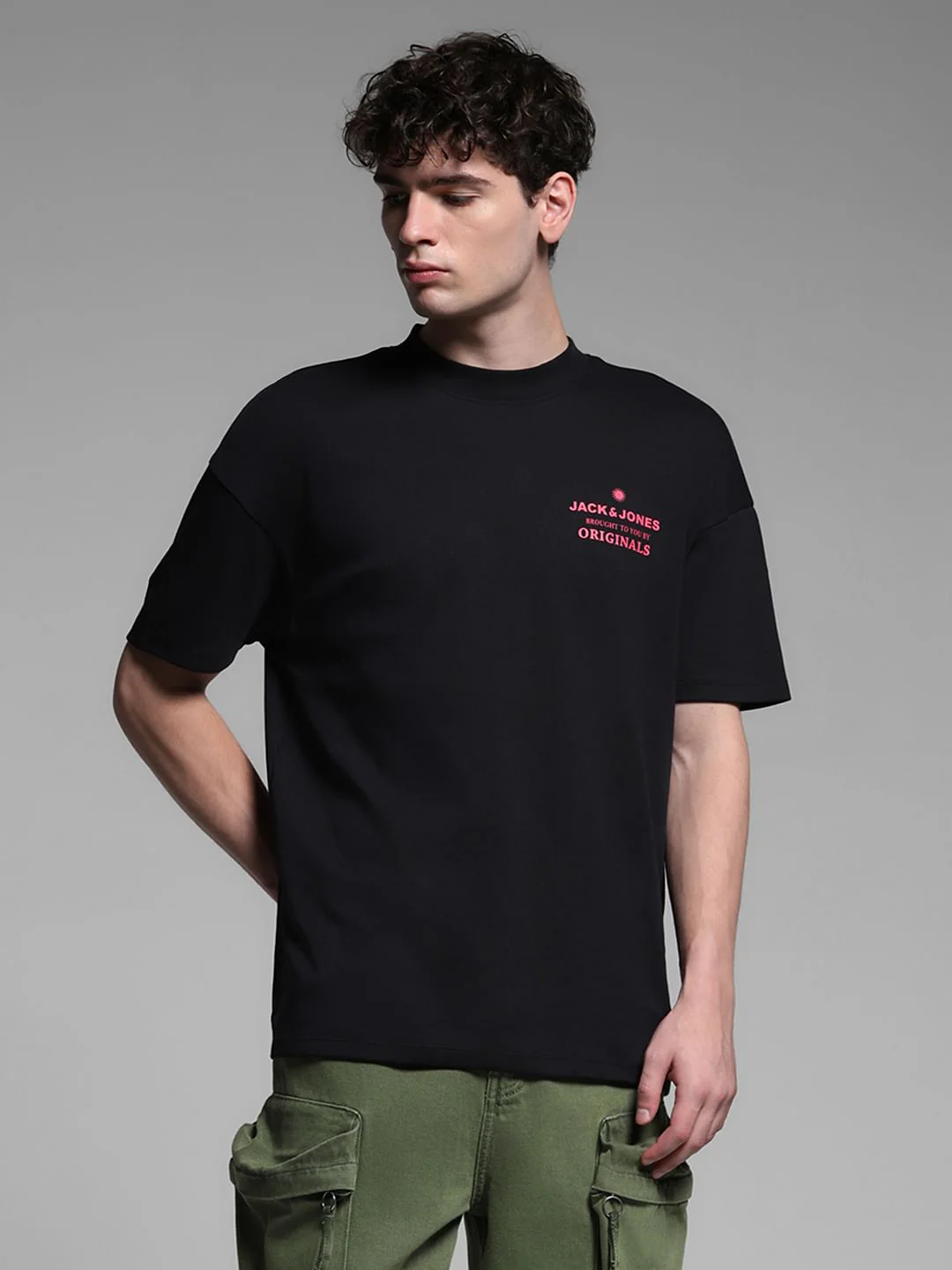 BLACK LOGO PRINT T-SHIRT - Image 2