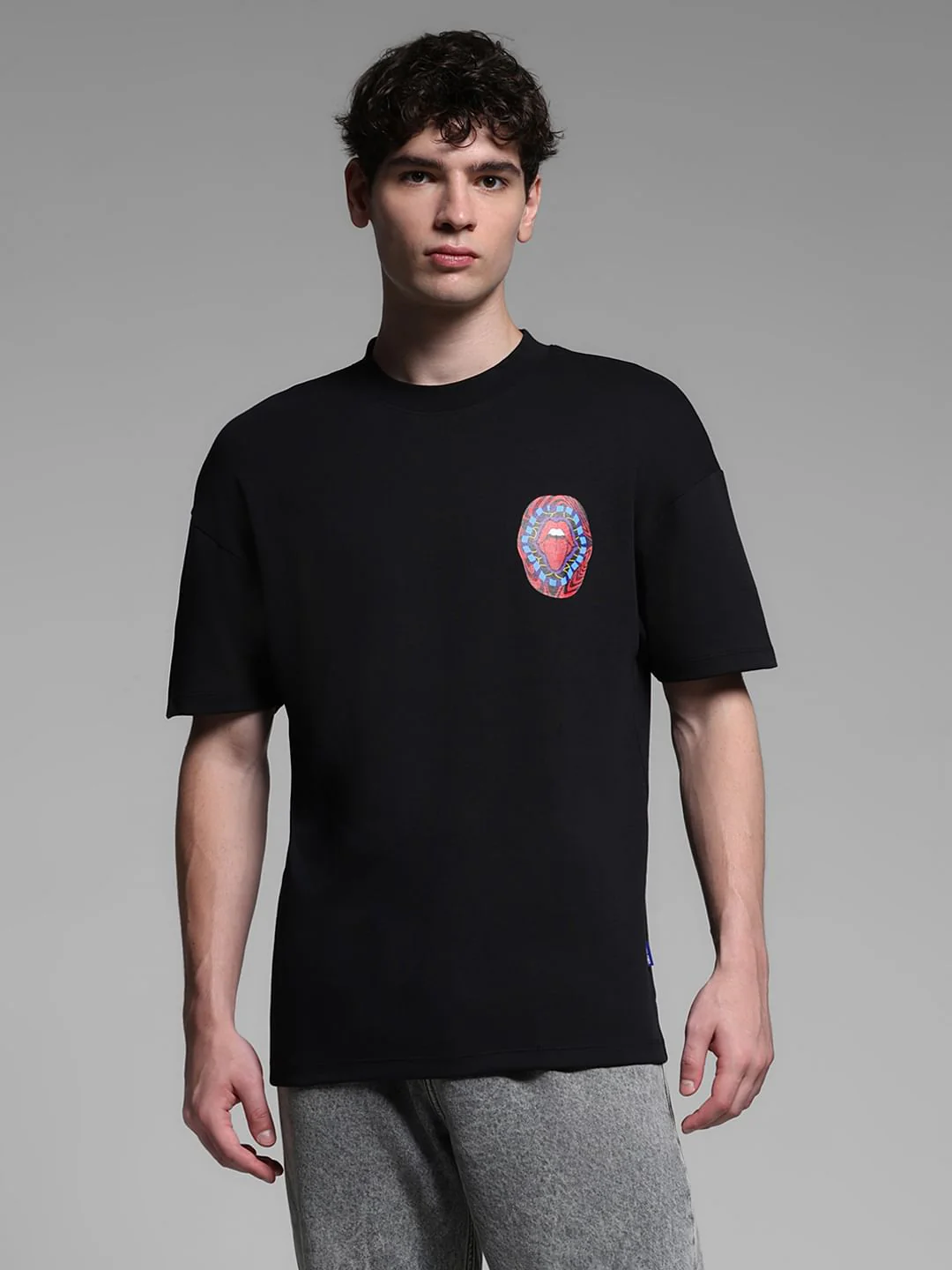 BLACK PRINTED T-SHIRT - Image 2