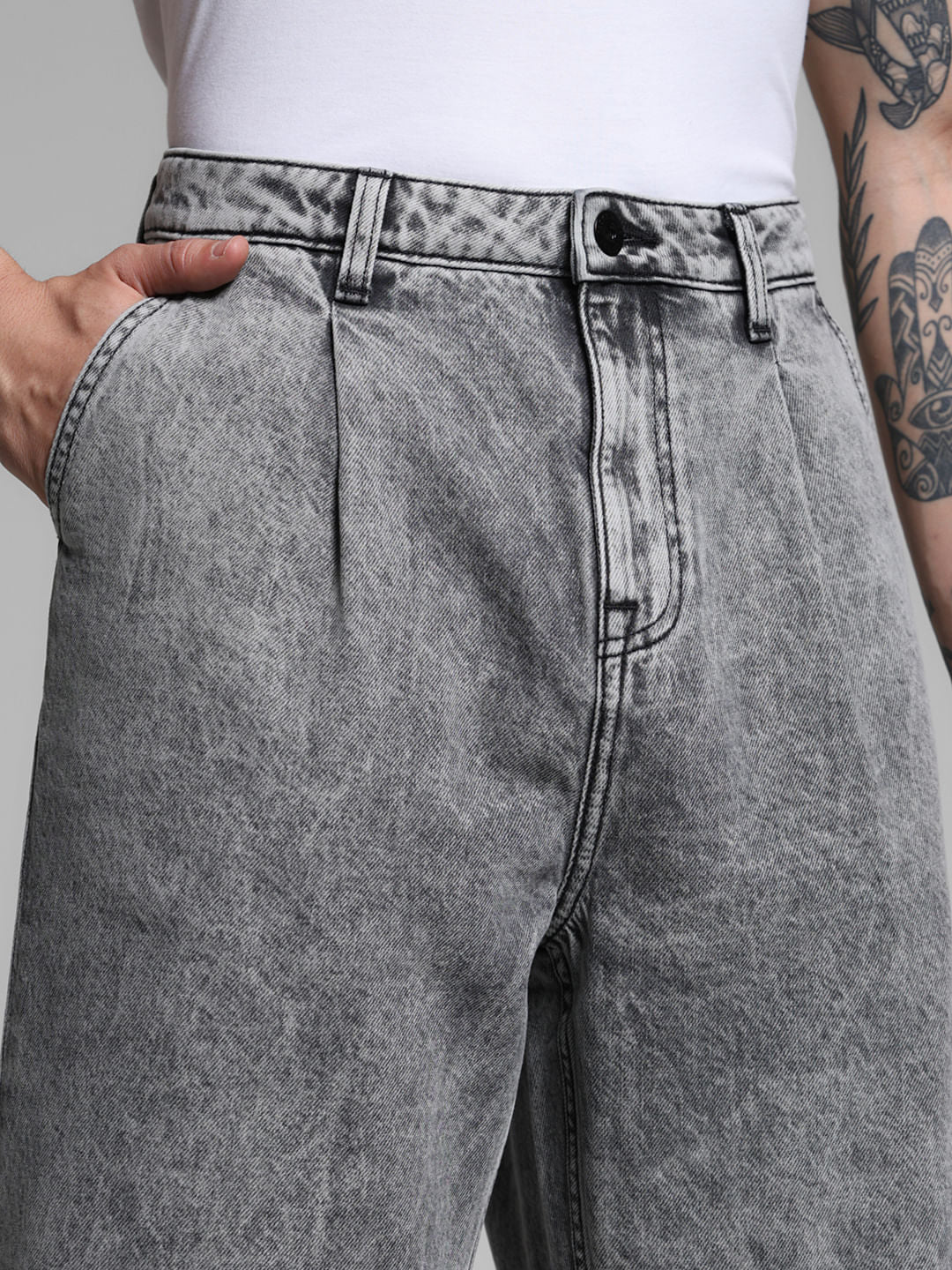 Grey High Rise Dario Loose Fit Jeans - Image 4