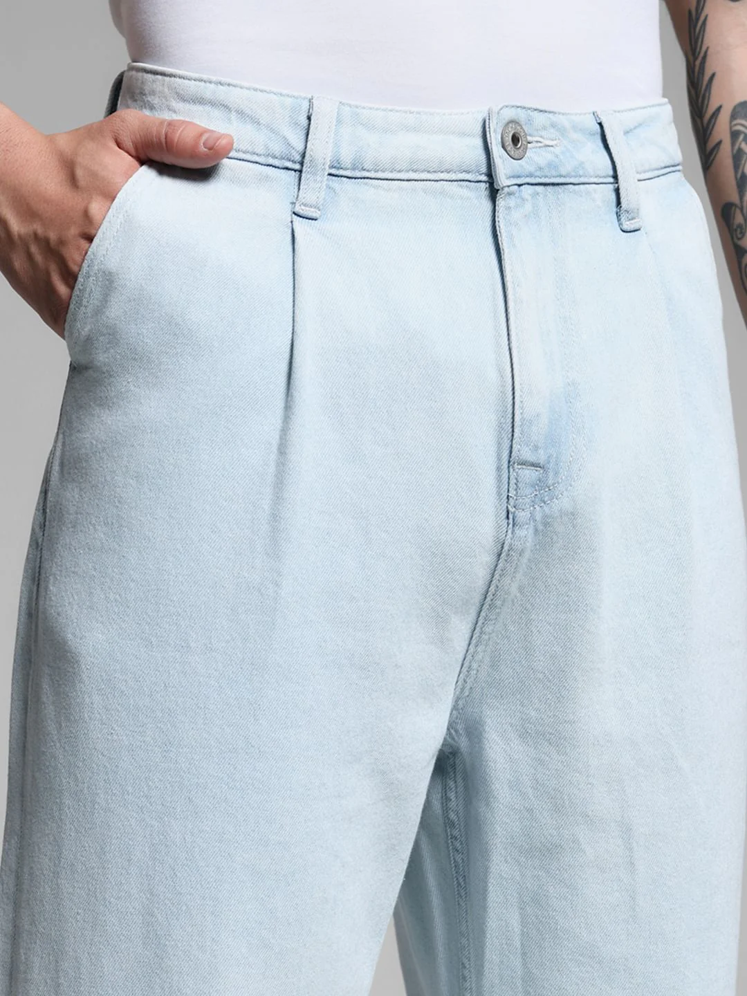 Light Blue High Rise Dario Loose Fit Jeans - Image 4