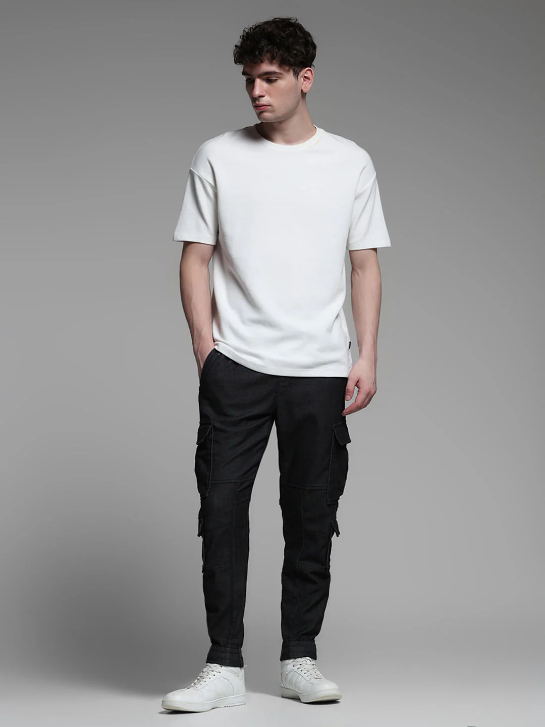 BLACK ANTI FIT CARGOS - Image 6
