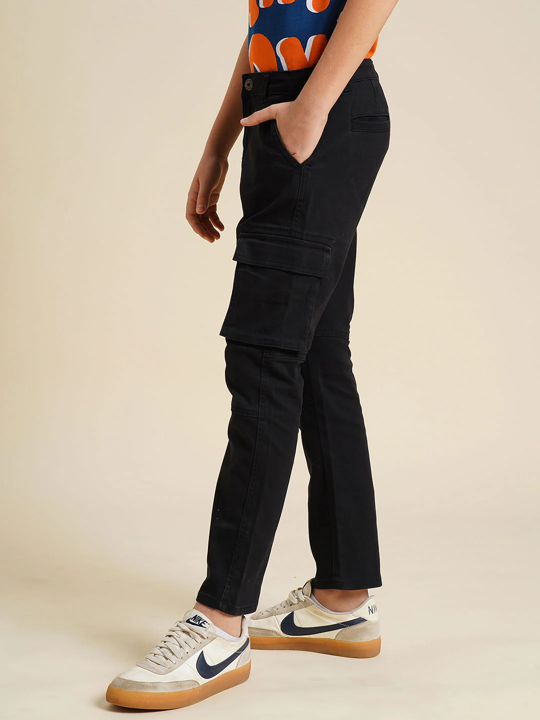 Boys Black Mid Rise Cargo Pants - Image 3