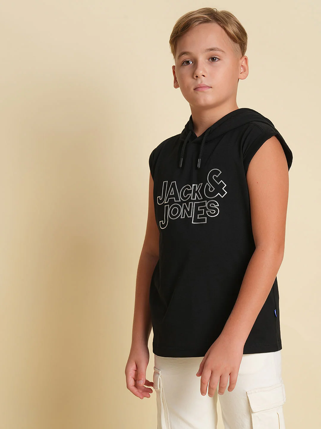 Boys Black Hooded Sleeveless T-shirt - Image 3