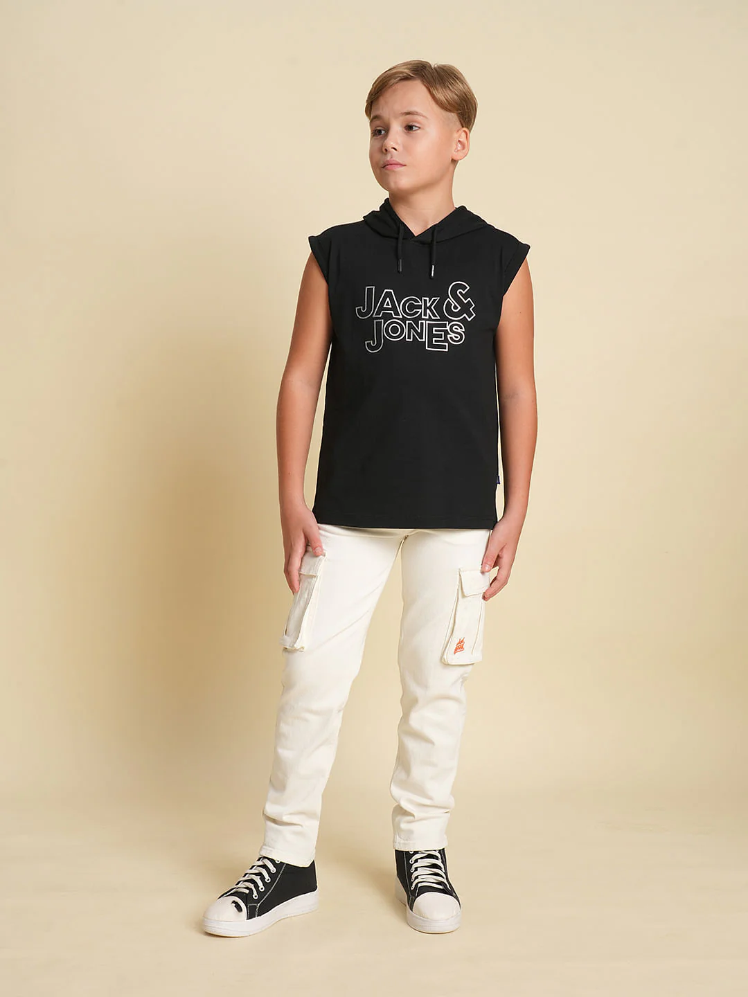 Boys Black Hooded Sleeveless T-shirt - Image 5