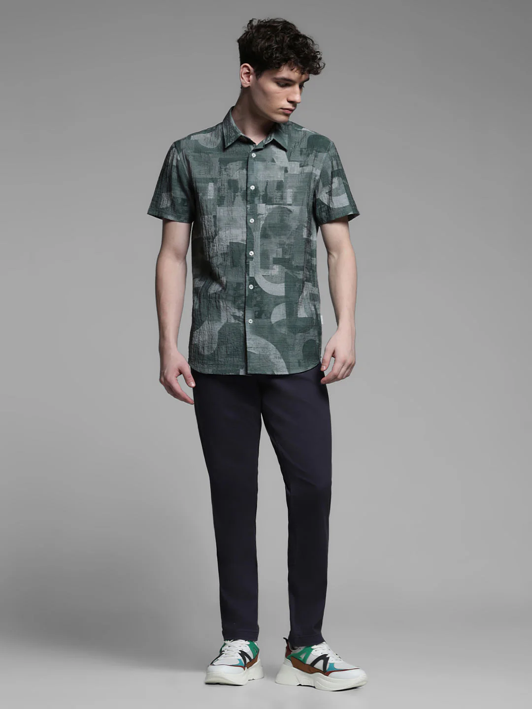 GREEN ABSTRACT PRINT SHIRT - Image 6