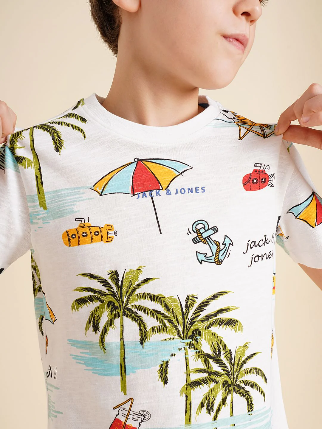 Boys White Printed Co-ord Set T-Shirt - Image 6