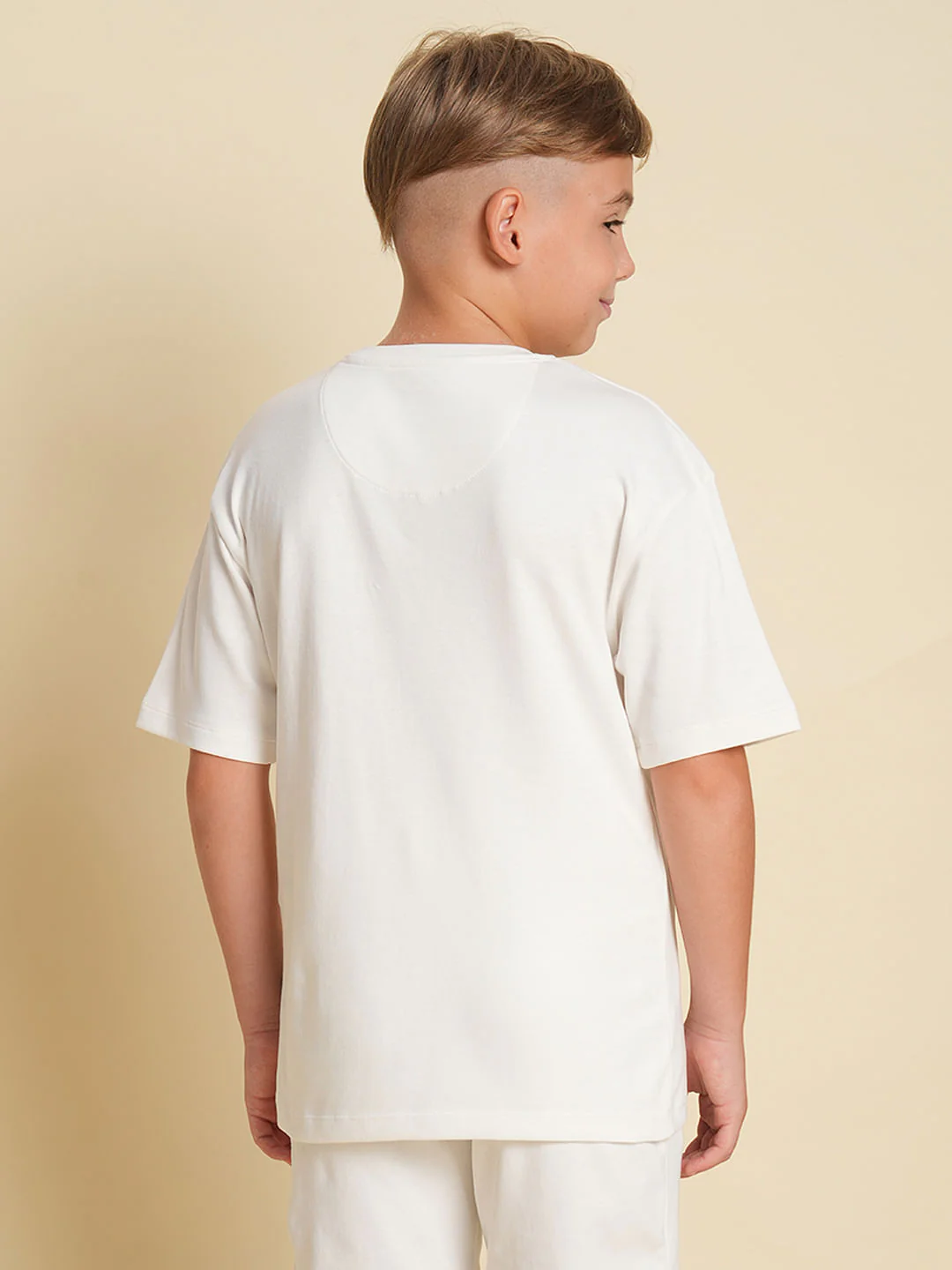 Boys White Printed Co-ord Set T-Shirt - Image 4