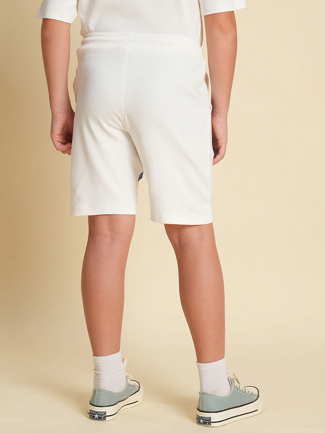 Boys White Printed Co-ord Set Shorts - Image 4
