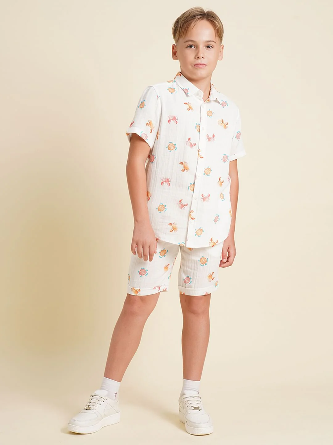 Boys White Printed Co-ord Set Shorts - Image 5