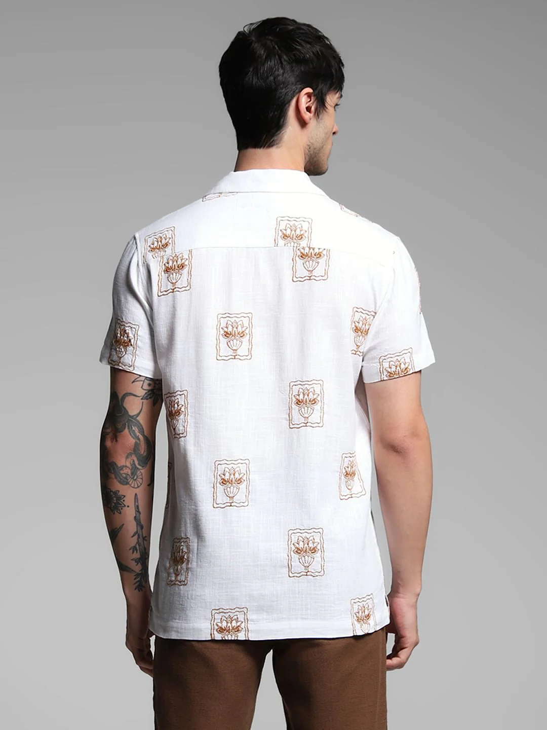 White Embroidered Resort Collar Shirt - Image 4