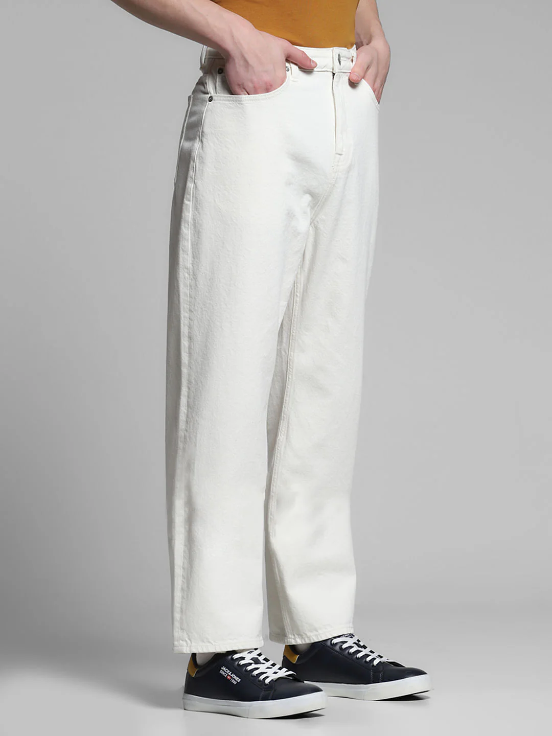 White High Rise Dario Loose Fit Jeans - Image 2